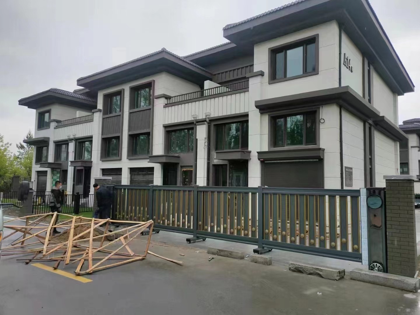 溧阳市伸缩门电话